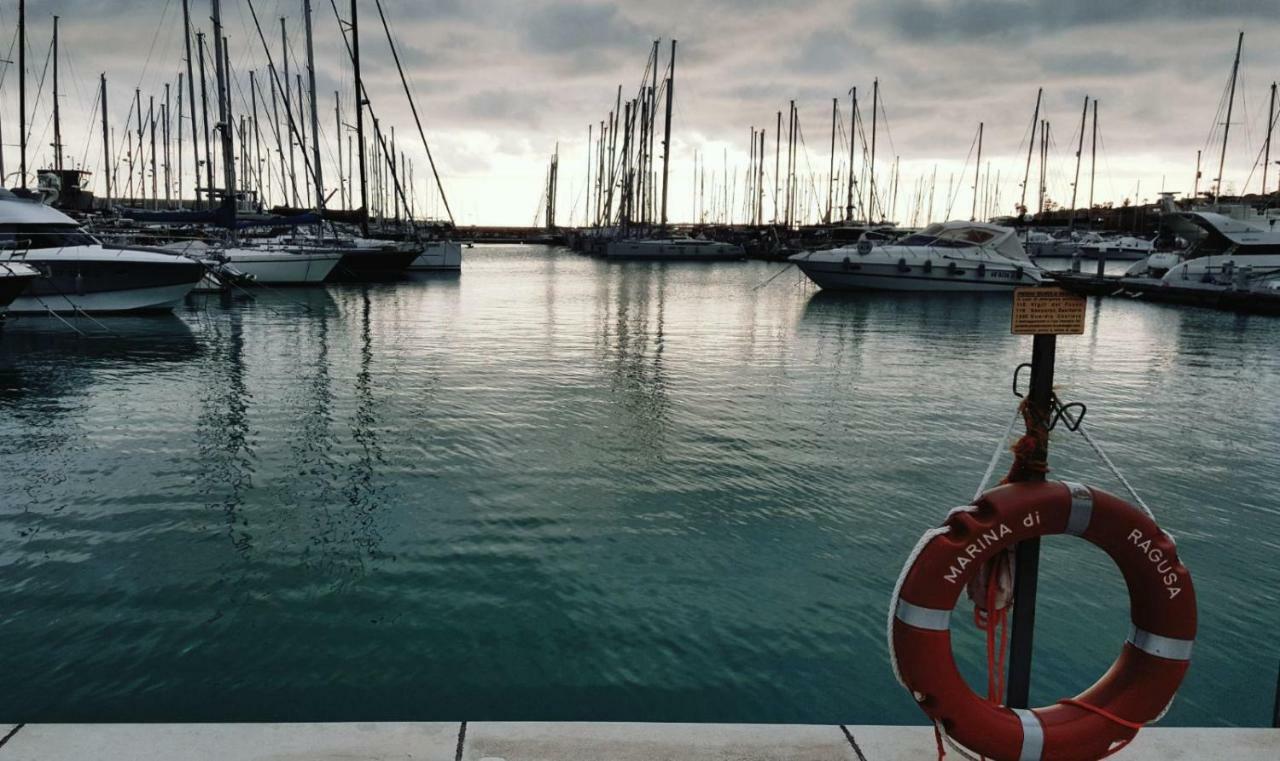 Apartamento Saltwater Con Parcheggio Privato Marina di Ragusa Exterior foto